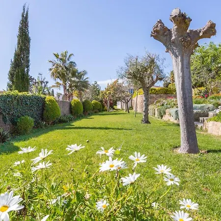 Sleeps 6 Villa